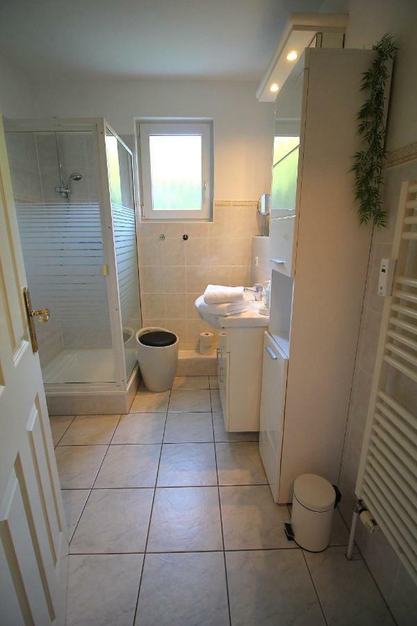 אשברג Ferienwohnung Am Grossen Ploener See מראה חיצוני תמונה
